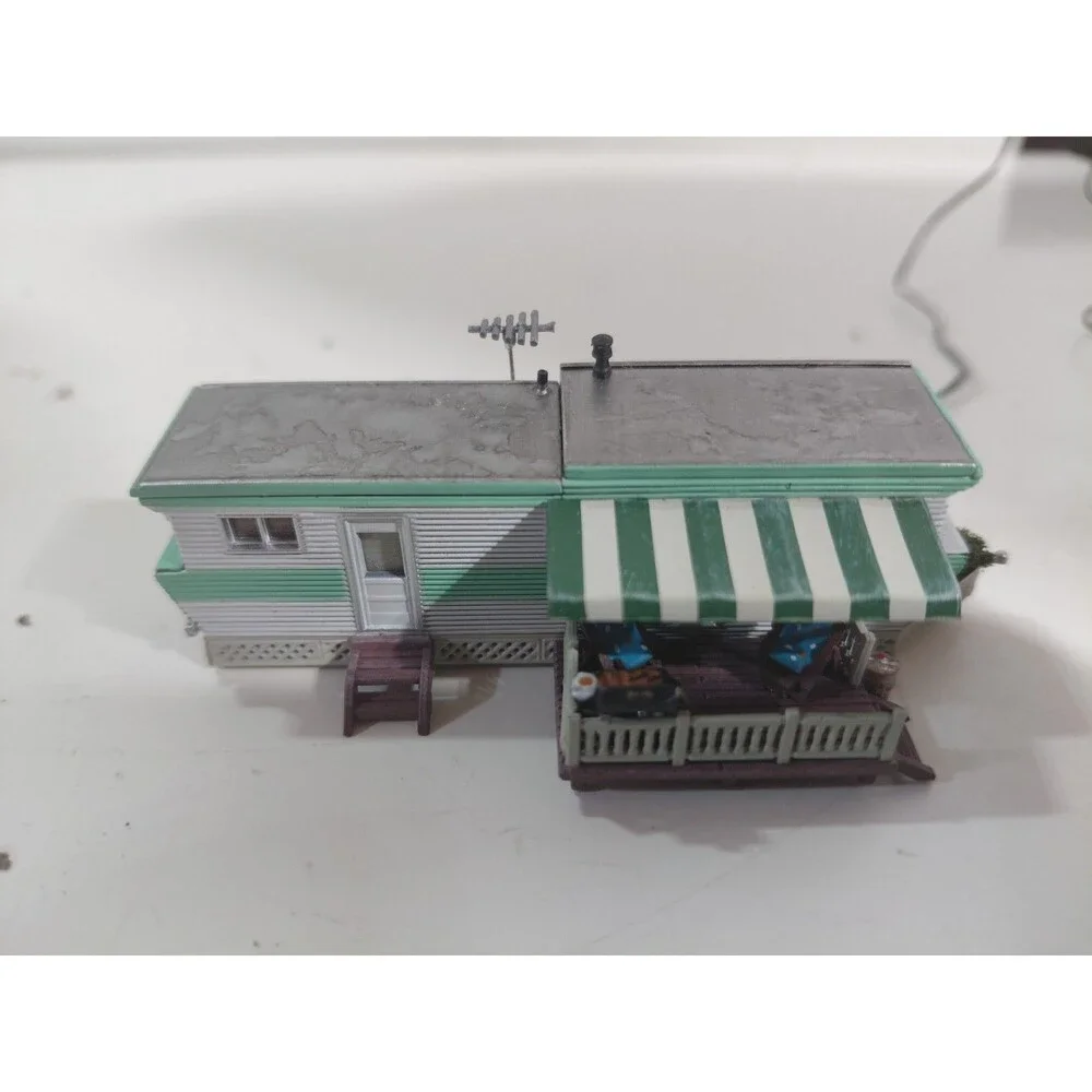 Woodland Scenics N Gauge Model Railroad Scenery Grillin' Chillin' Trailer House